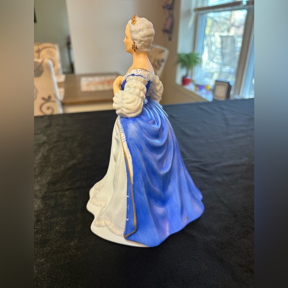 Franklin Mint Cathrine The Great Figurine / Porcelain Rococo Collectible - Picture 6 of 10